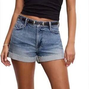 NWT Good American Good Girlfriend MidRise Relaxed Jean Shorts Indigo575 Size 8